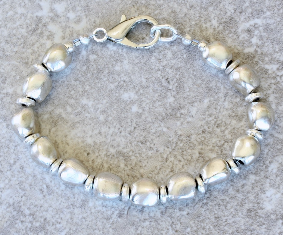 Pewter Near Rounds 13-Bead Bracelet with Polished Hematite Discs and a Silver Lobster Clasp