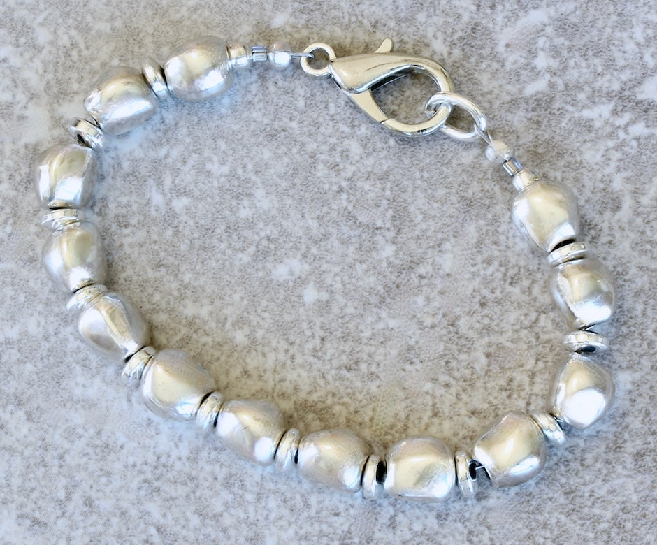 Pewter Near Rounds 13-Bead Bracelet with Polished Hematite Discs and a Silver Lobster Clasp