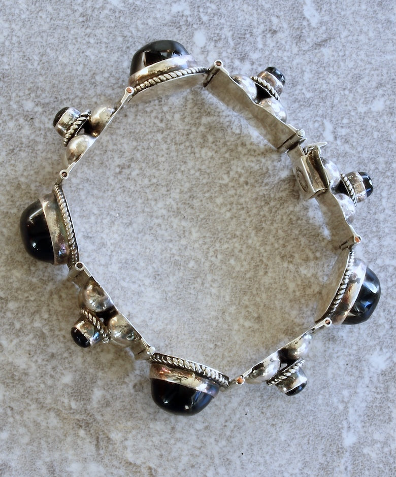 Vintage Onyx & Sterling Silver Reticulated Bracelet with Box Clasp